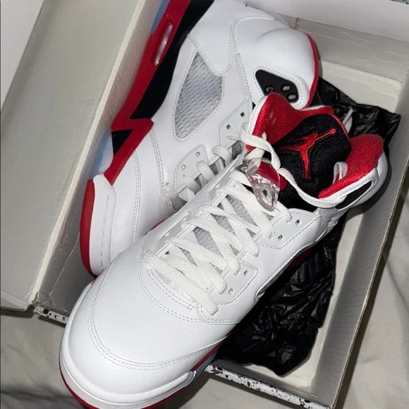 EARLY RELEASE 09/13/25 BLACK tongue fire red Jordan 5s Basketball aj 5 sneakers
